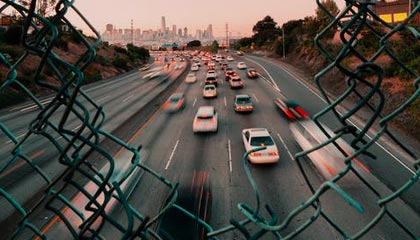 爱游戏体育_ F1新赛季发车，车队创新布局，f1各车队赛车性能