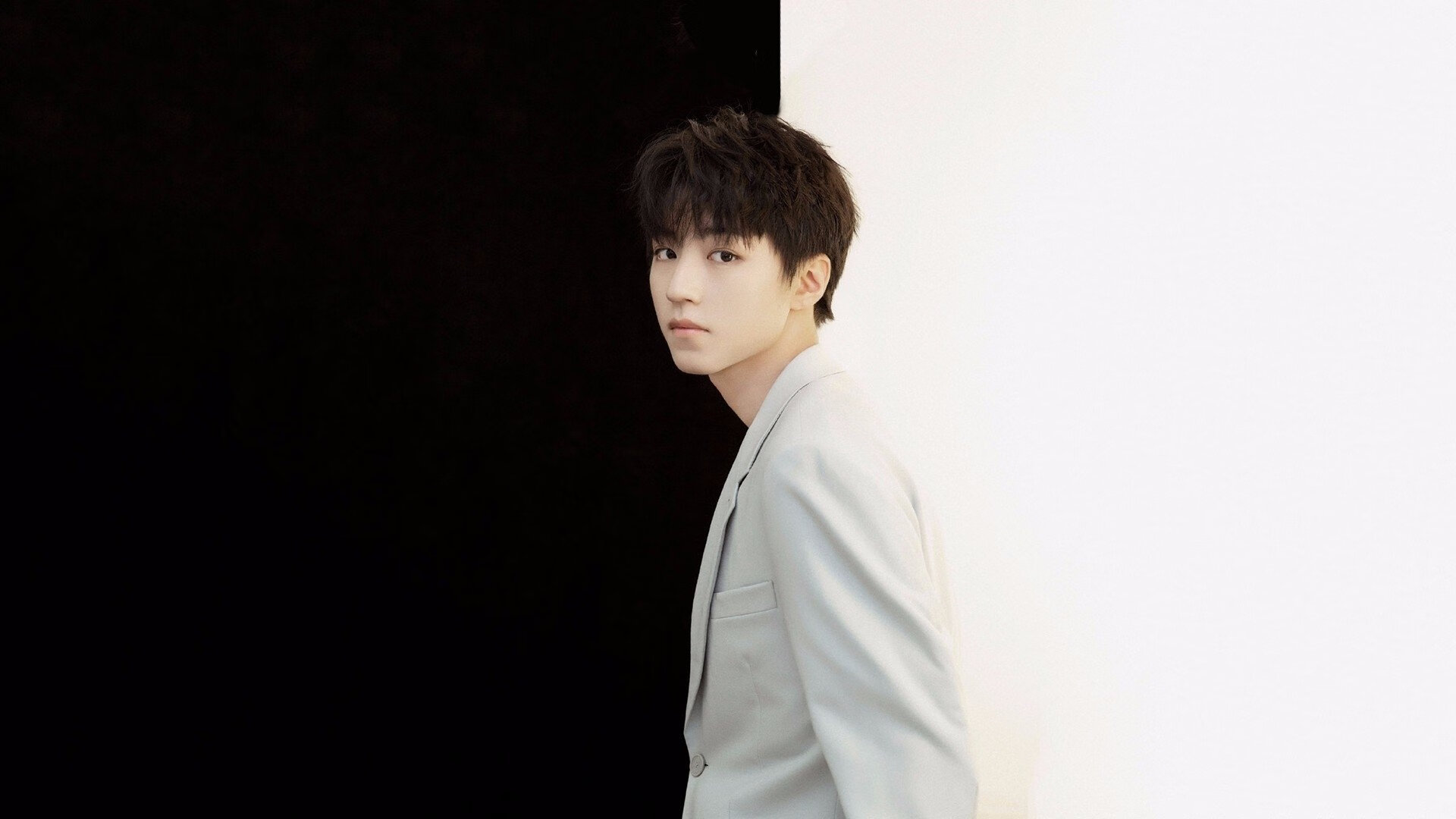 赛场与城市景观的完美融合，赛场与城市景观的完美融合的句子